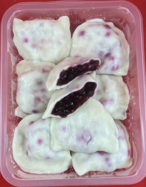 PIEROGI Z JAGODAMI / dumplings with wild berries